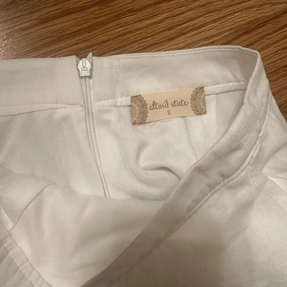 White Ruffle Hem Shorts - Picture 3 of 4